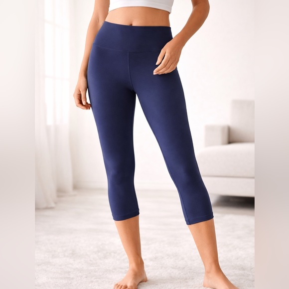 Athleta Pants - ATHLETA ELATION Capri Leggings Navy Blue XS High Rise Yoga Pants